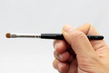 Cargar imagen en el visor de la galería, KUMANO BRUSH Make-up Brushes  SR-Series Shadow Liner Brush Round-type Weasel Hair
